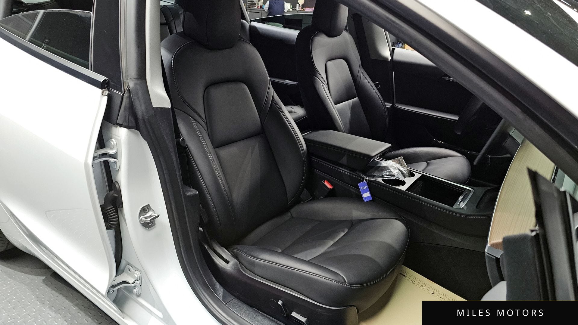 Tesla Model 3 2022 — миниатюра 12