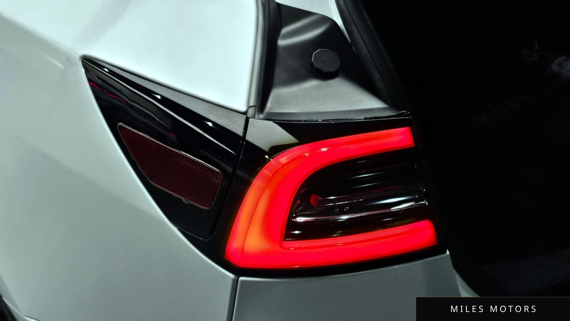 Tesla Model 3 2022 — миниатюра 8