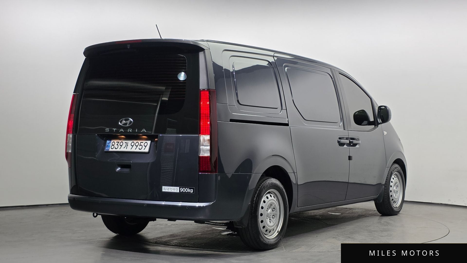 Hyundai Staria 2024 — миниатюра 2