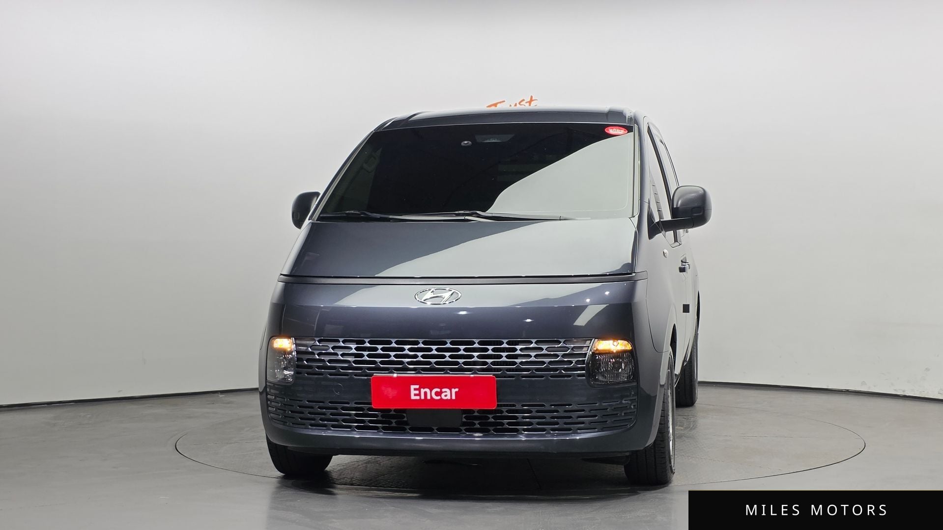 Hyundai Staria 2024 — миниатюра 3