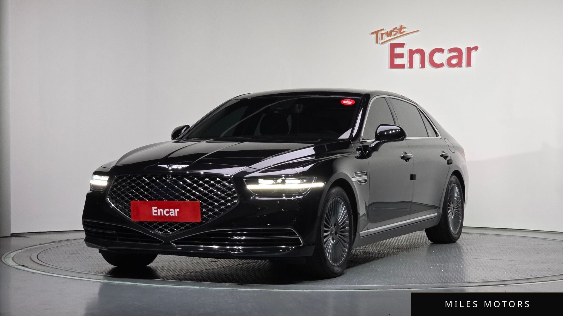 Genesis G90 2019 — фото 1 из 12
