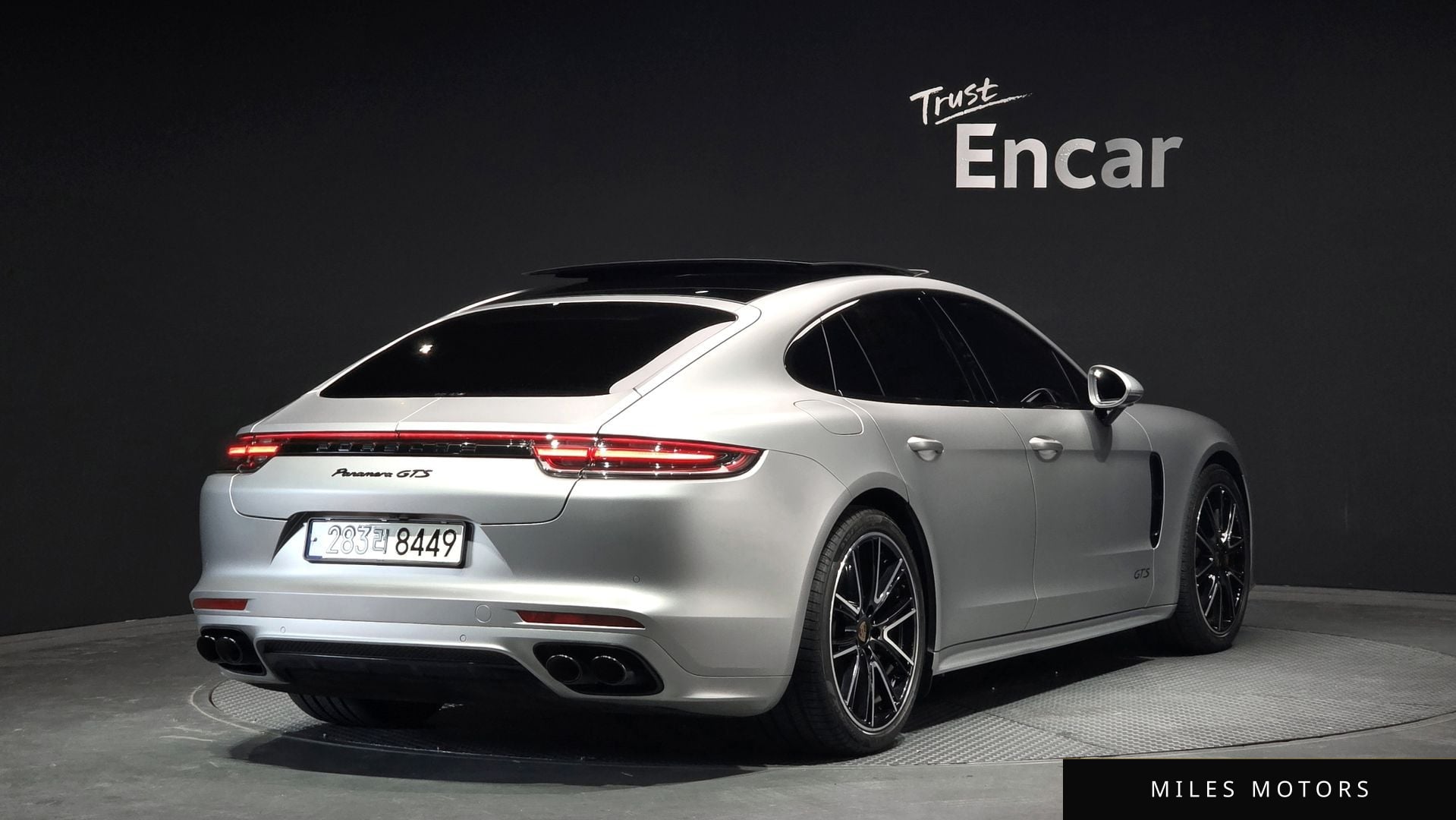 Porsche Panamera 2019 — миниатюра 2