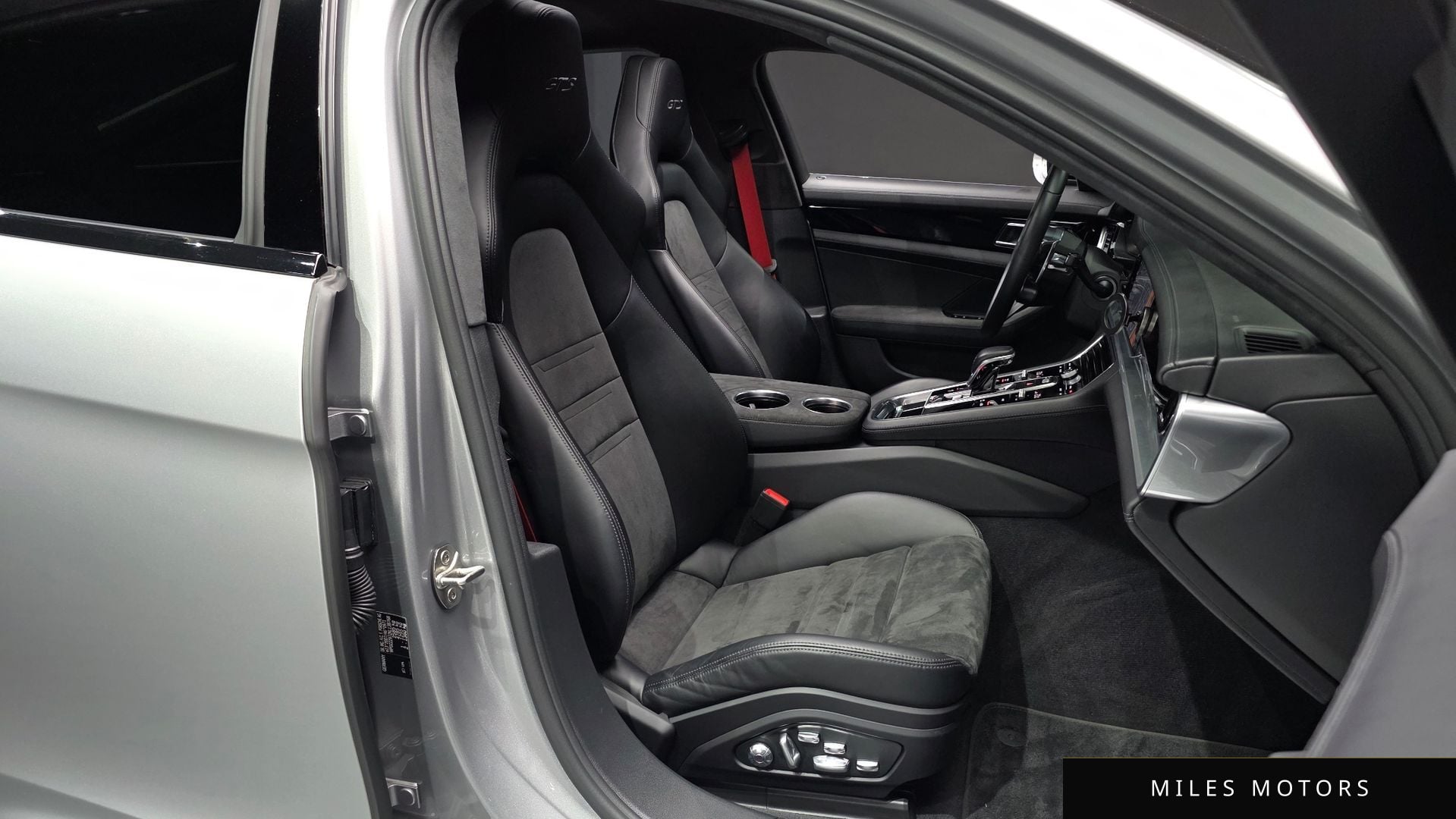 Porsche Panamera 2019 — миниатюра 11
