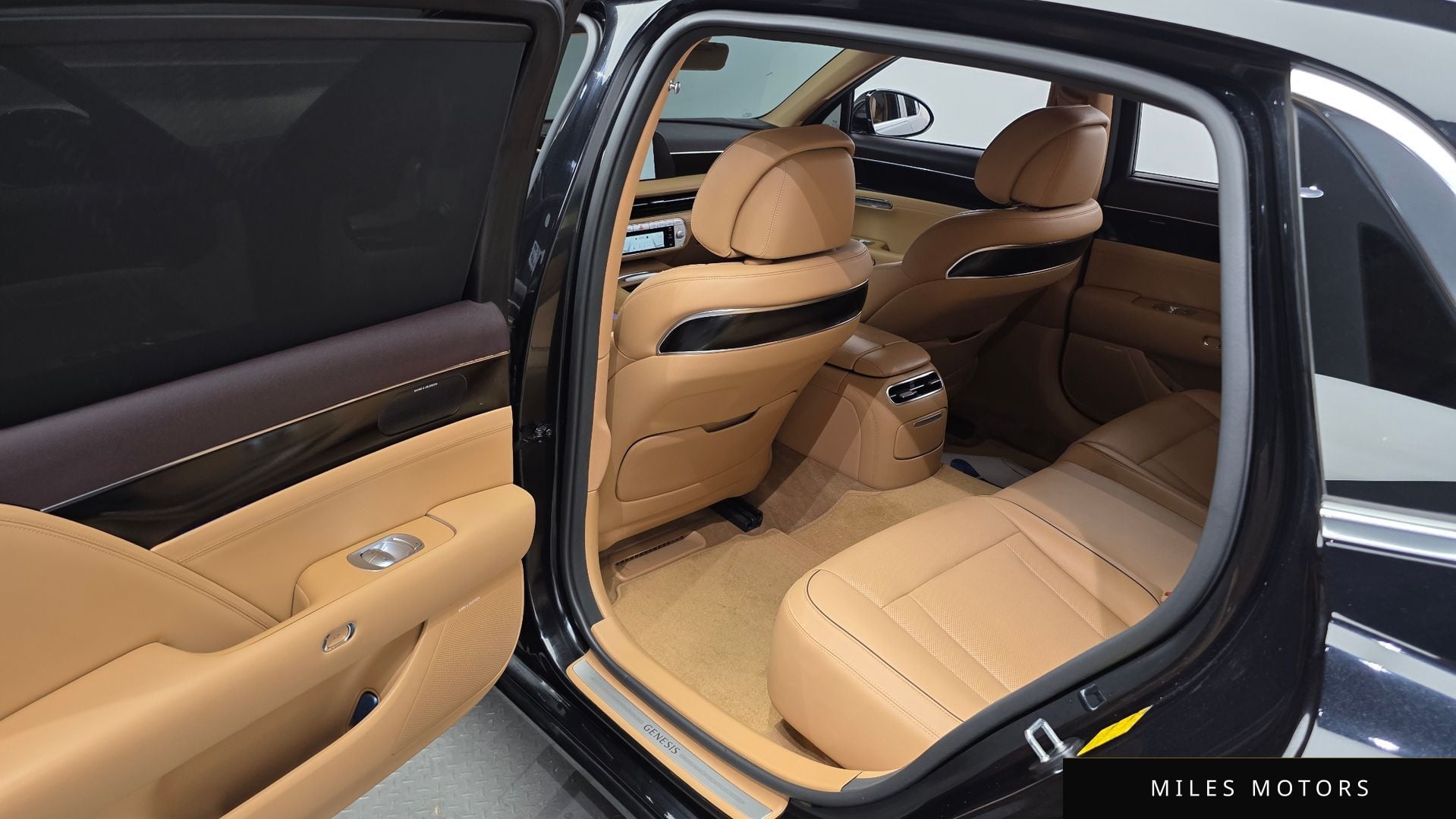 Genesis G90 (RS4) 2022 — миниатюра 11