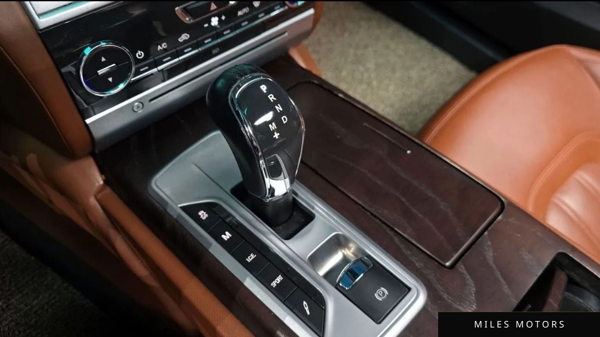 Maserati Quattroporte 2016 — миниатюра 9
