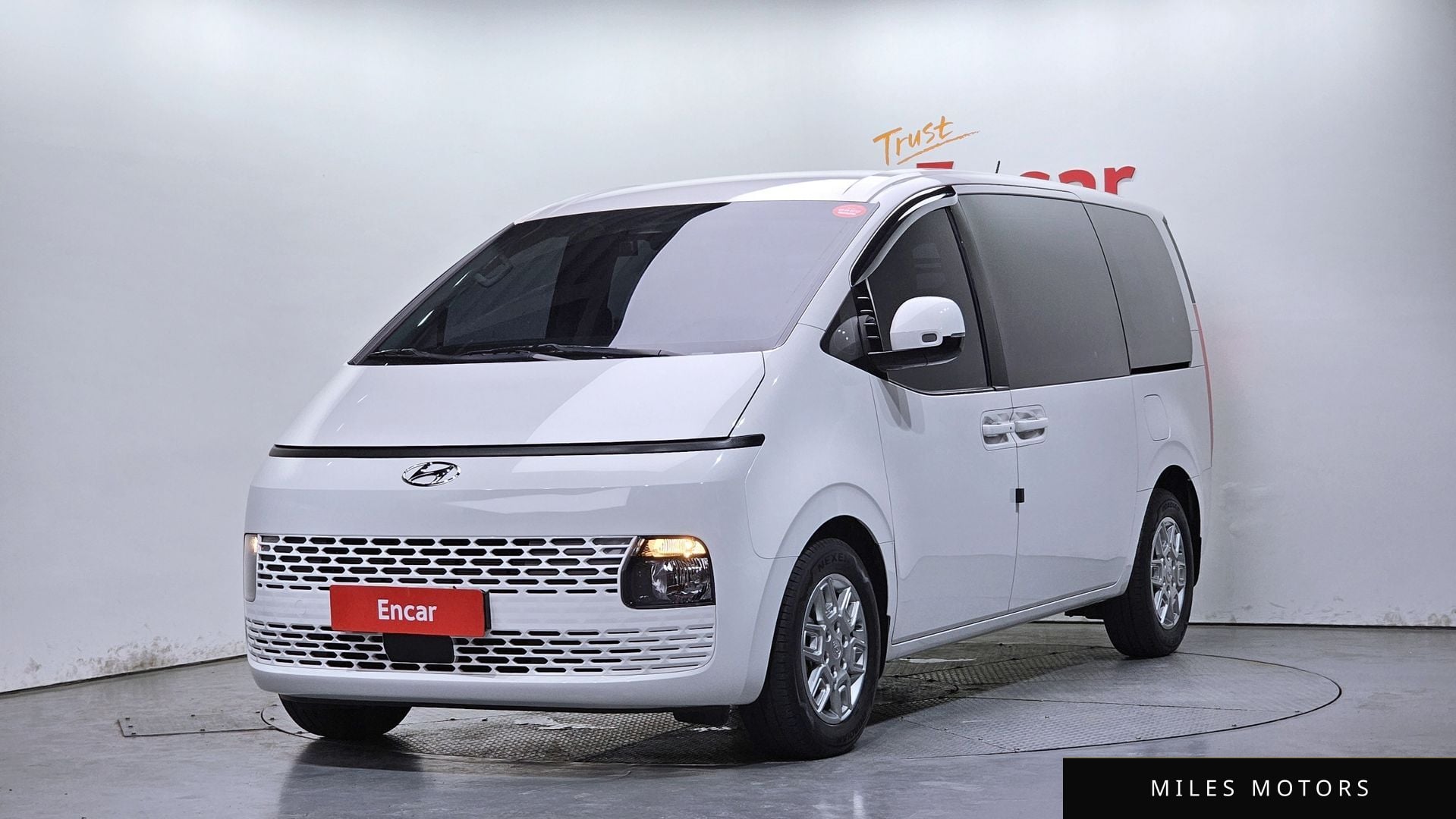 Hyundai Staria 2024 — фото 1 из 12