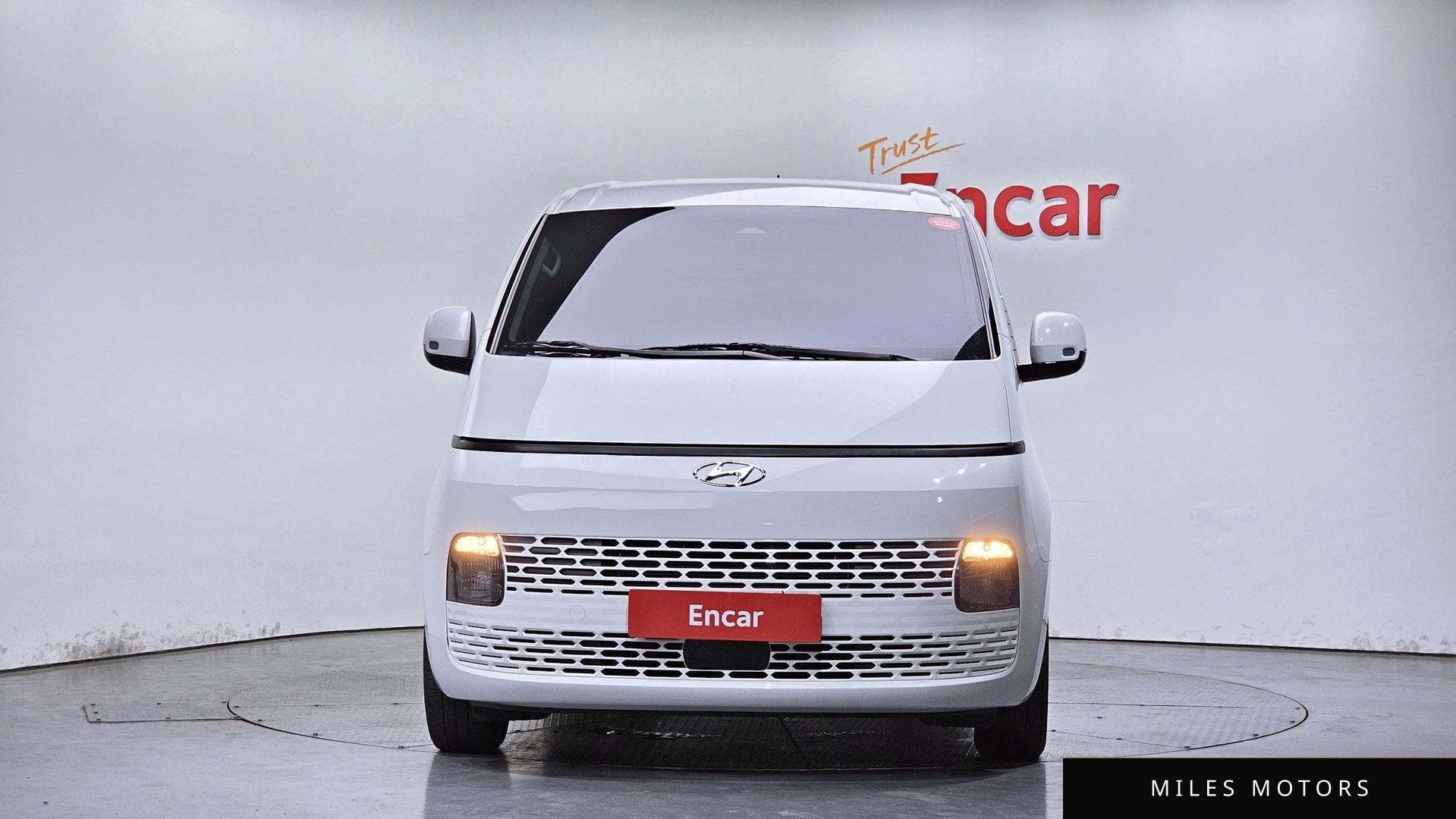Hyundai Staria 2024 — миниатюра 3