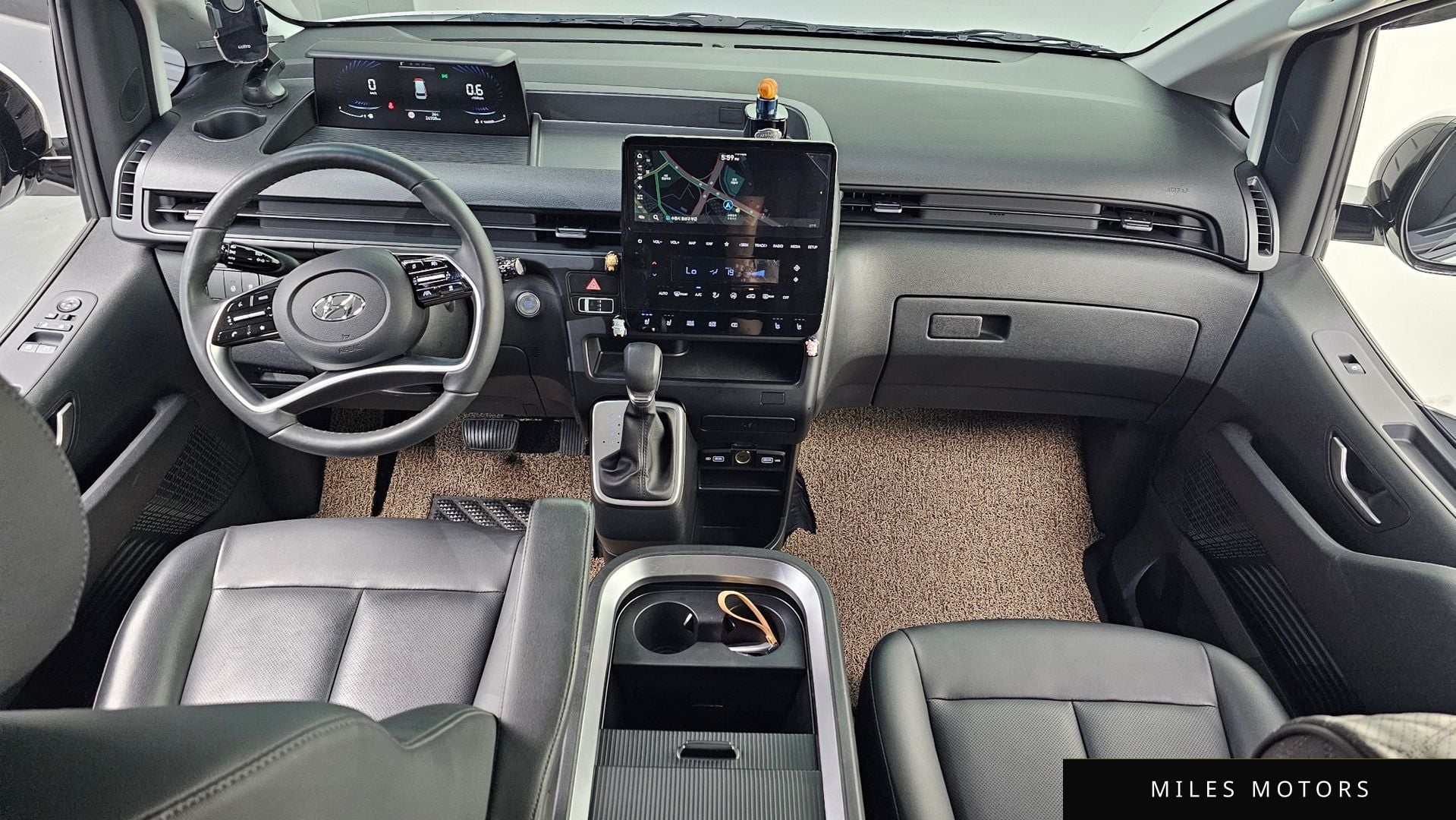 Hyundai Staria 2024 — миниатюра 10