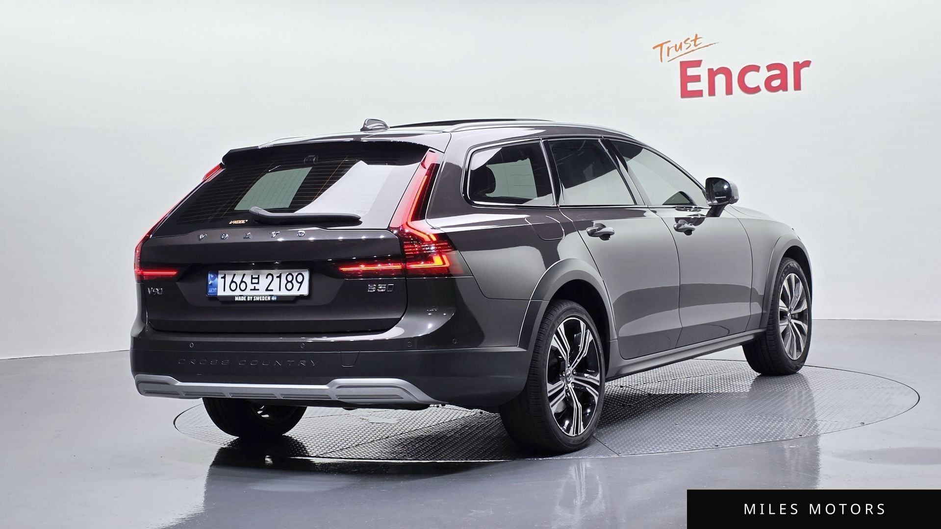 Volvo V90 2021 — миниатюра 2