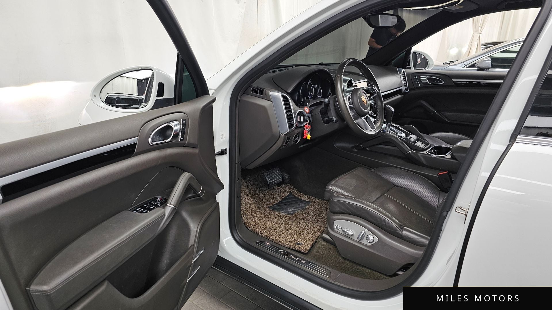 Porsche Cayenne 2016 — миниатюра 10