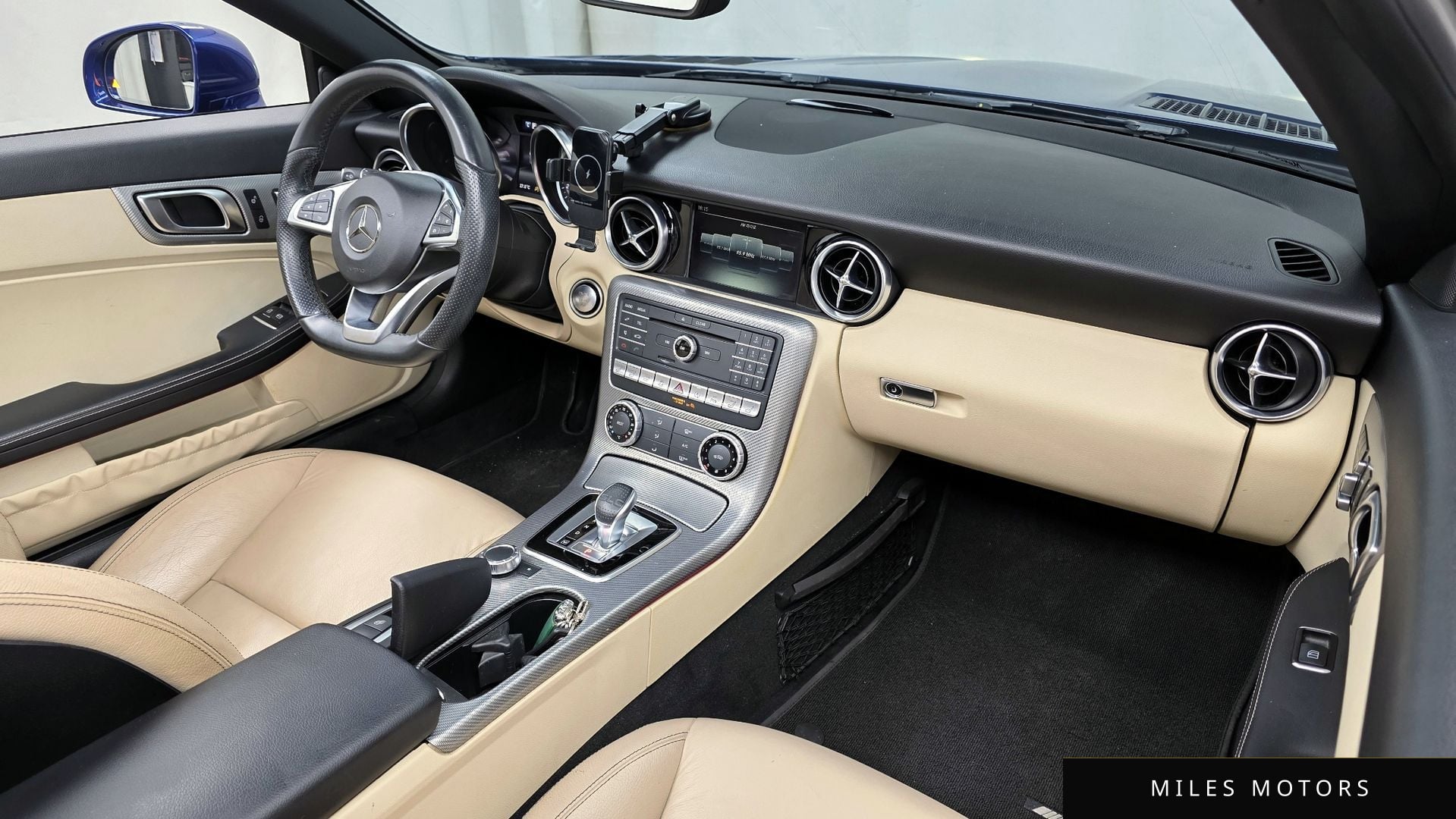 Mercedes-Benz SLC-Class R172 2017 — миниатюра 10