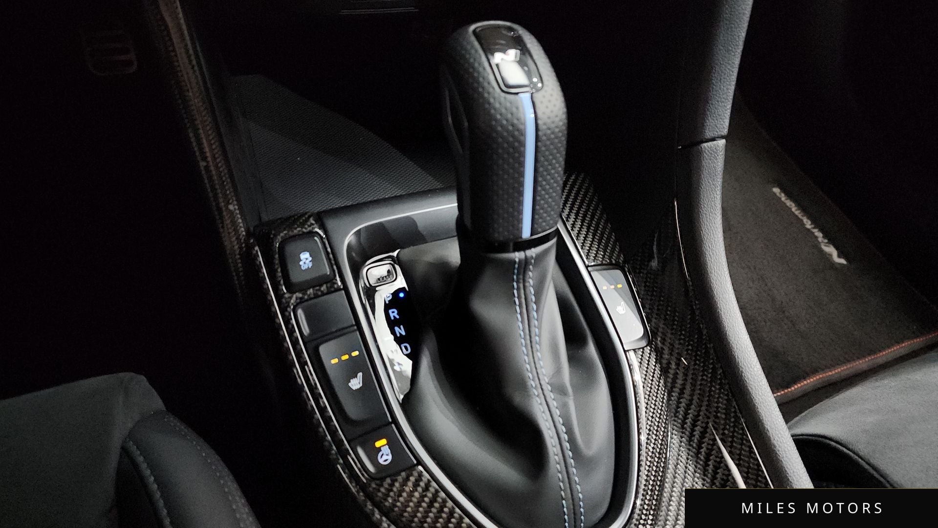 Hyundai Veloster 2022 — миниатюра 11