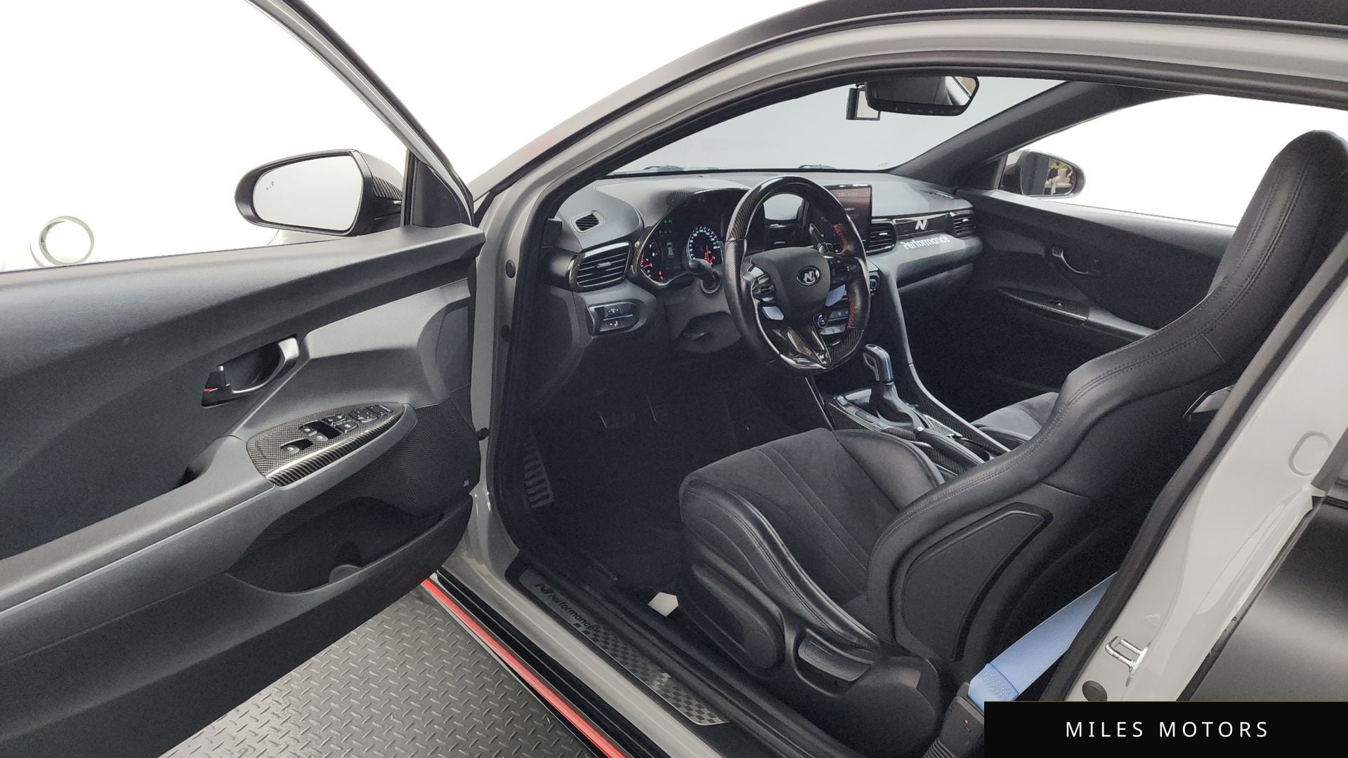 Hyundai Veloster 2022 — миниатюра 12