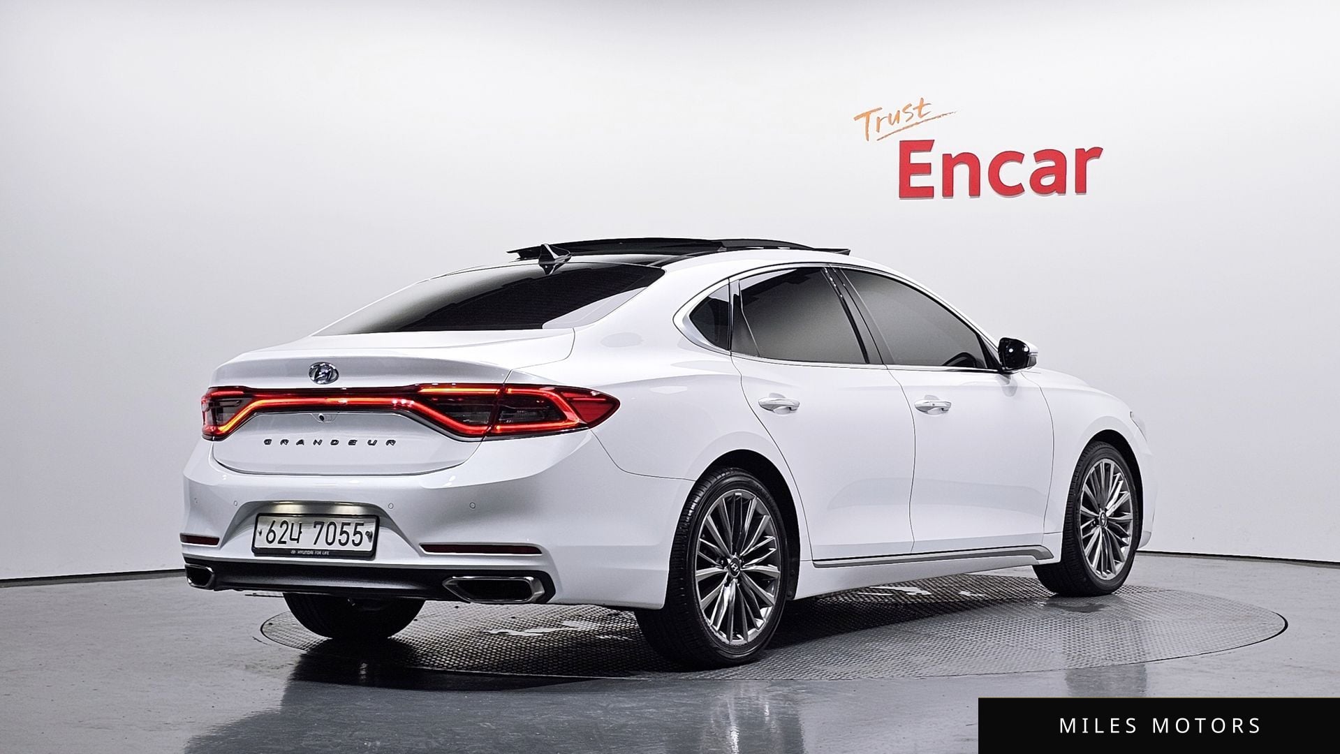 Hyundai Grandeur 2019 — фото 1 из 12