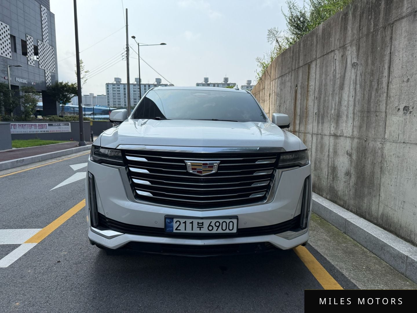 Cadillac Escalade 2023 — миниатюра 3