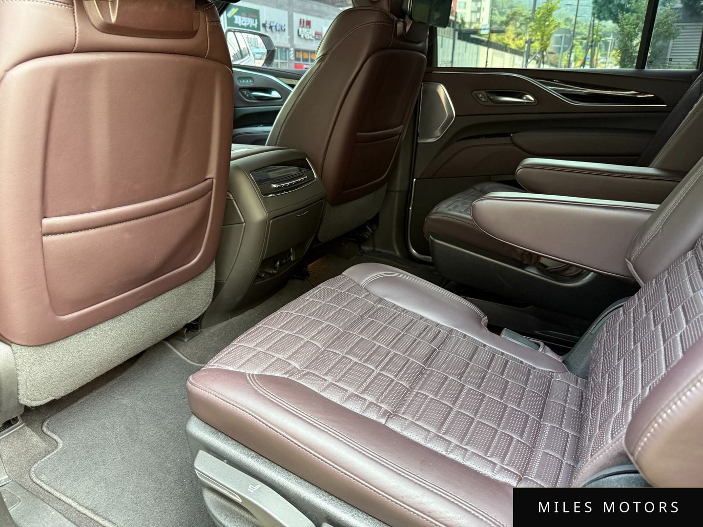 Cadillac Escalade 2023 — миниатюра 7
