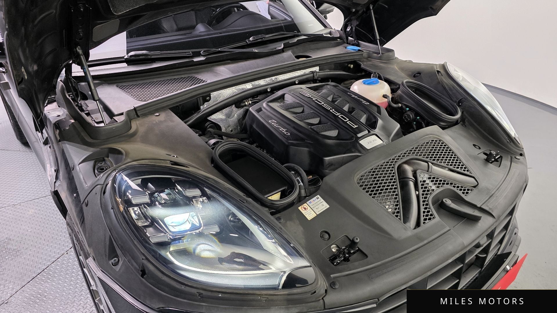 Porsche Macan 2017 — миниатюра 6