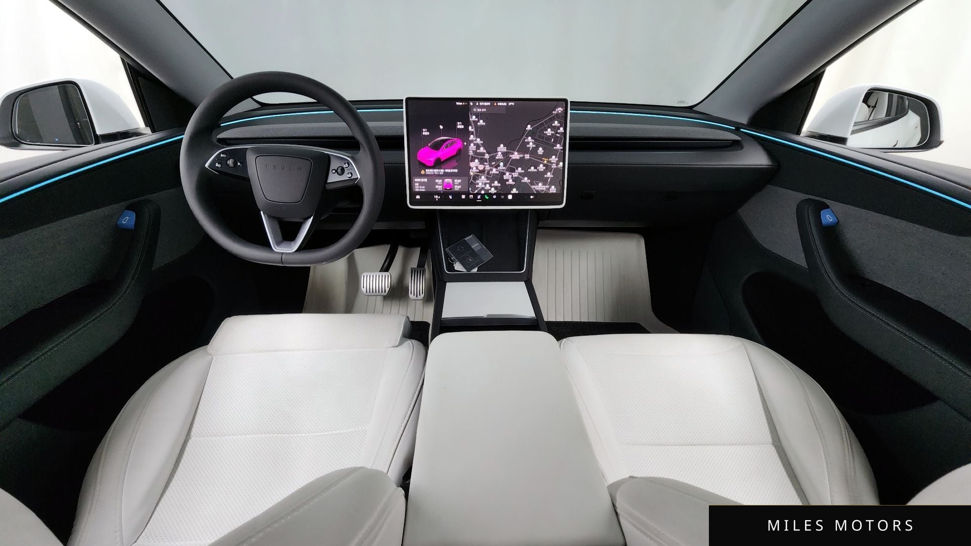 Tesla Model Y 2025 — миниатюра 10