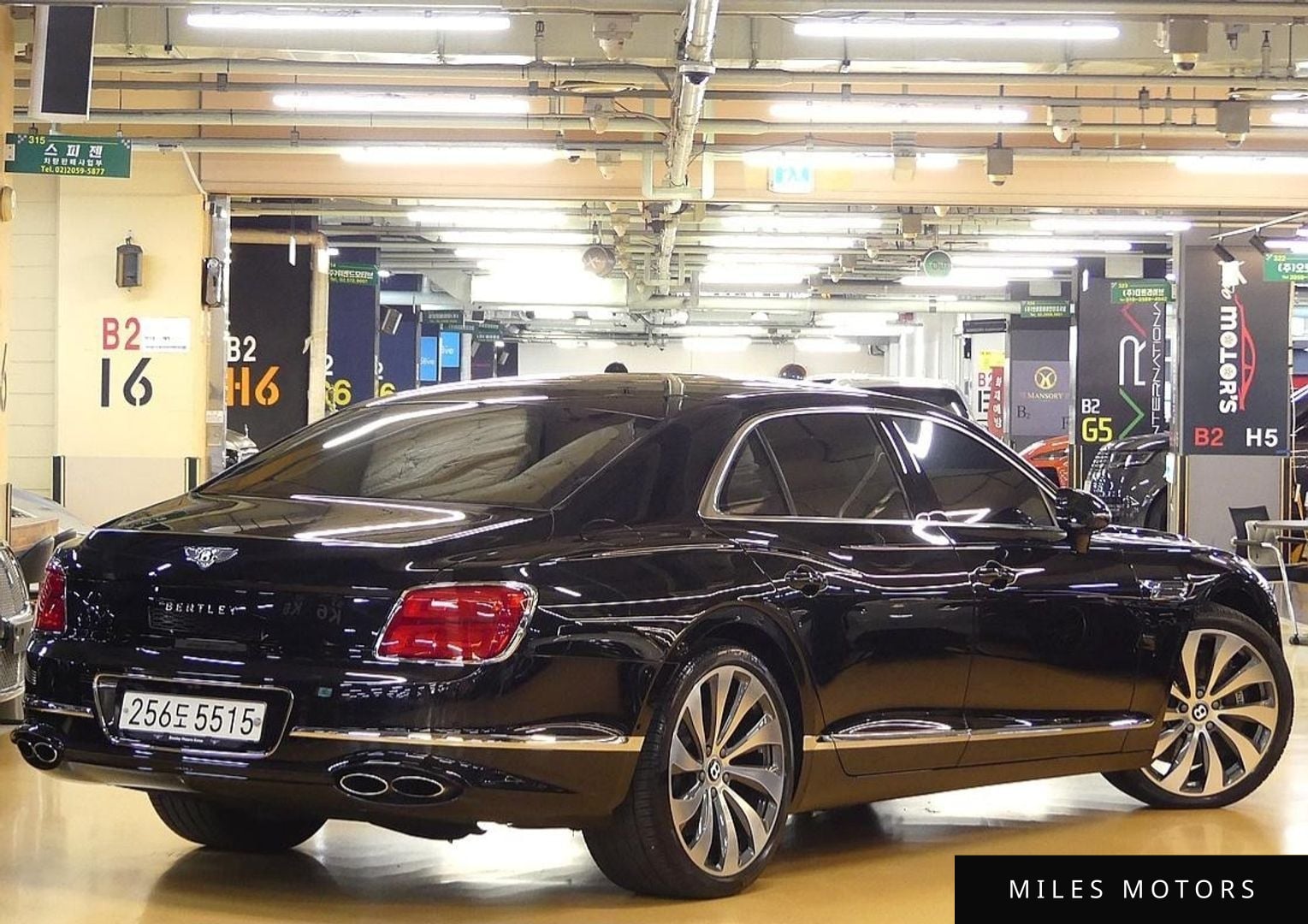 Bentley Flying Spur 2022 — миниатюра 3