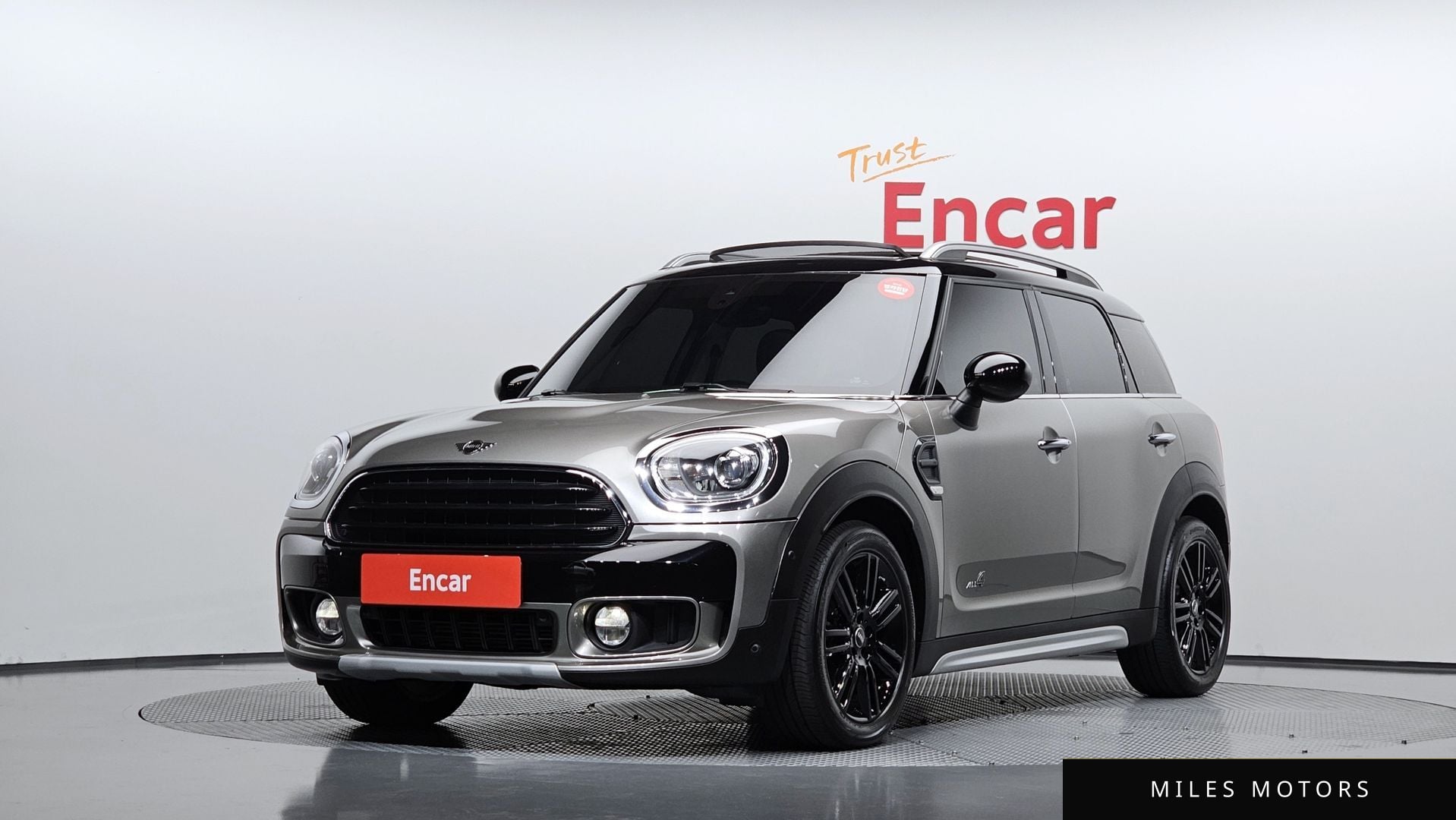 MINI Countryman 2019 — фото 1 из 12