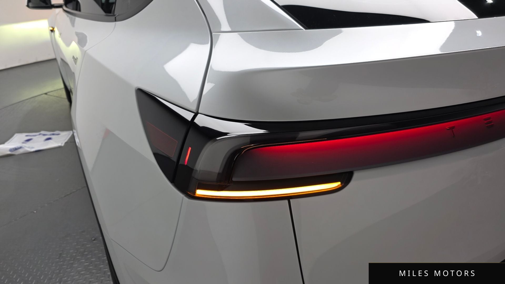 Tesla Model Y 2025 — миниатюра 8