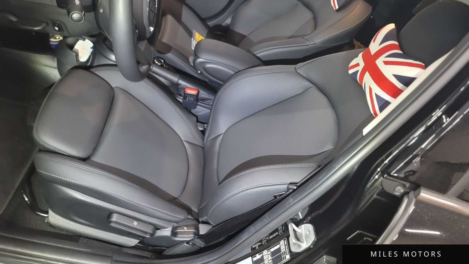 MINI Cooper 2024 — миниатюра 5