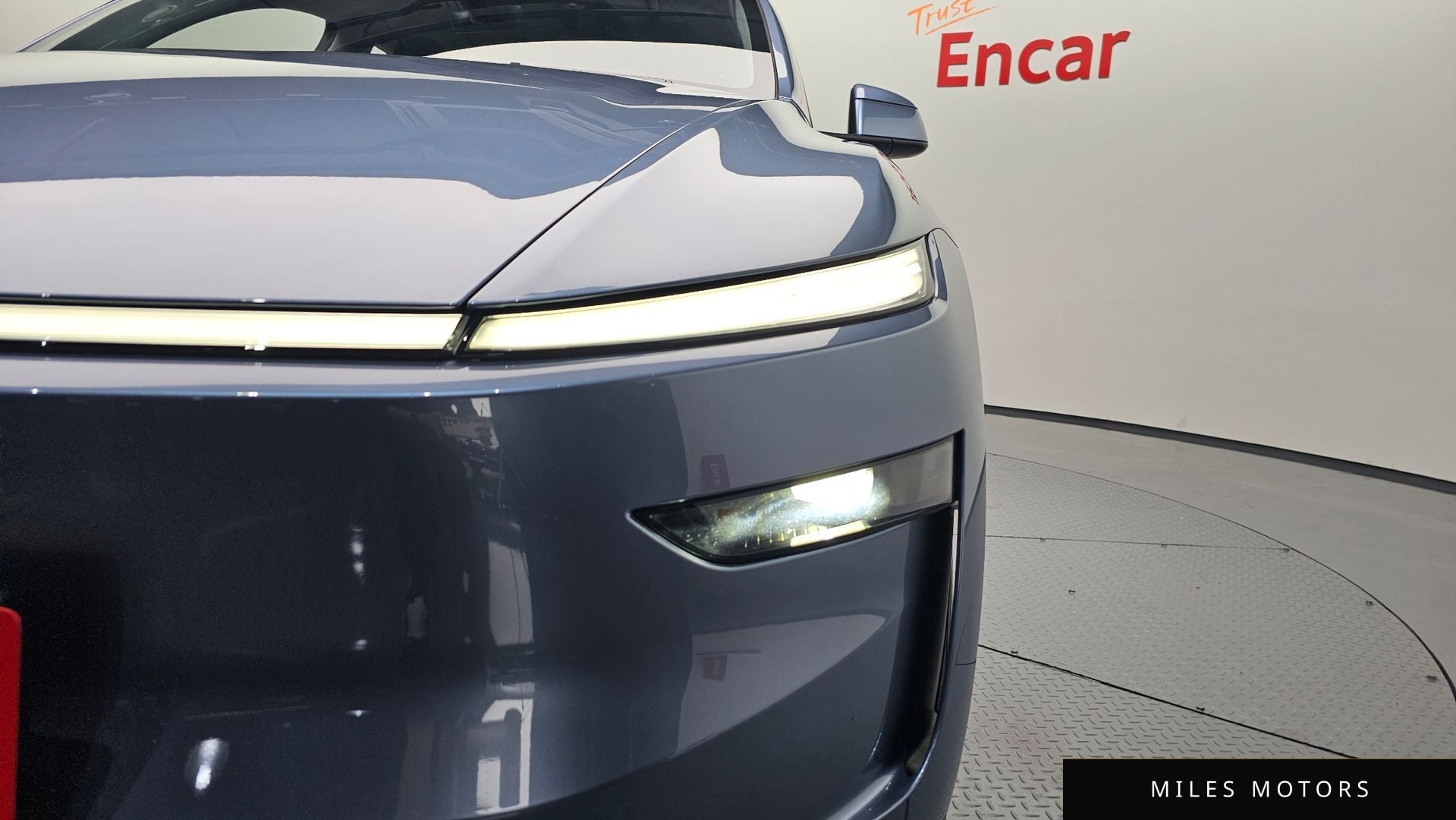 Tesla Model Y 2025 — миниатюра 7