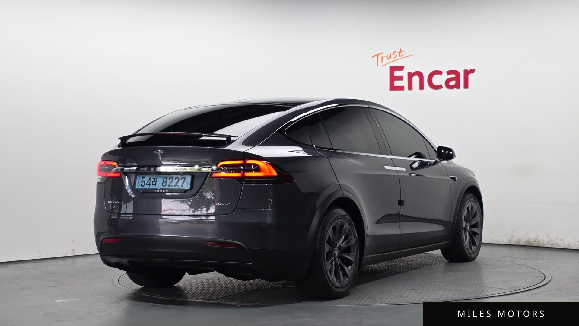 Tesla Model X 2019 — миниатюра 2