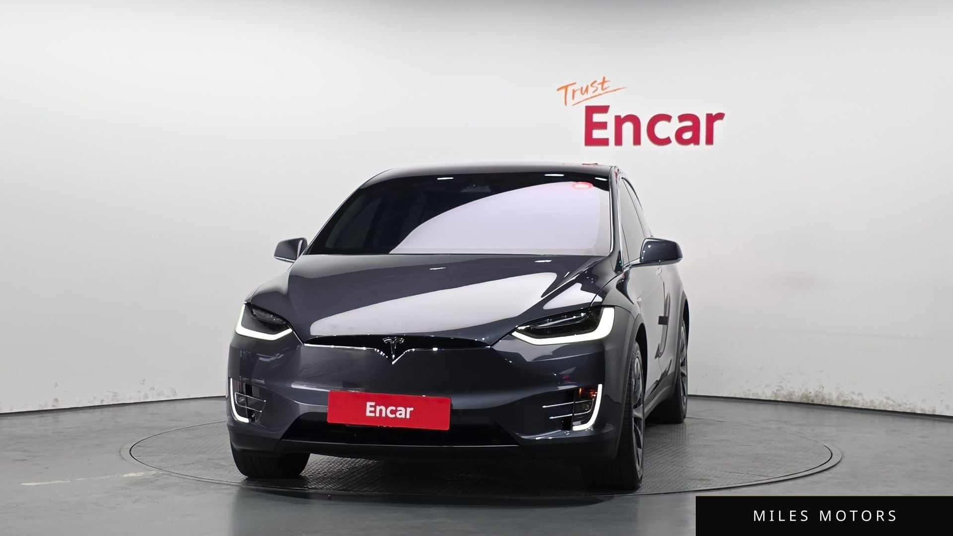 Tesla Model X 2019 — миниатюра 3