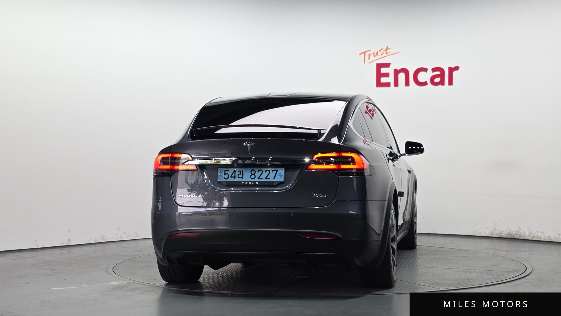 Tesla Model X 2019 — миниатюра 4