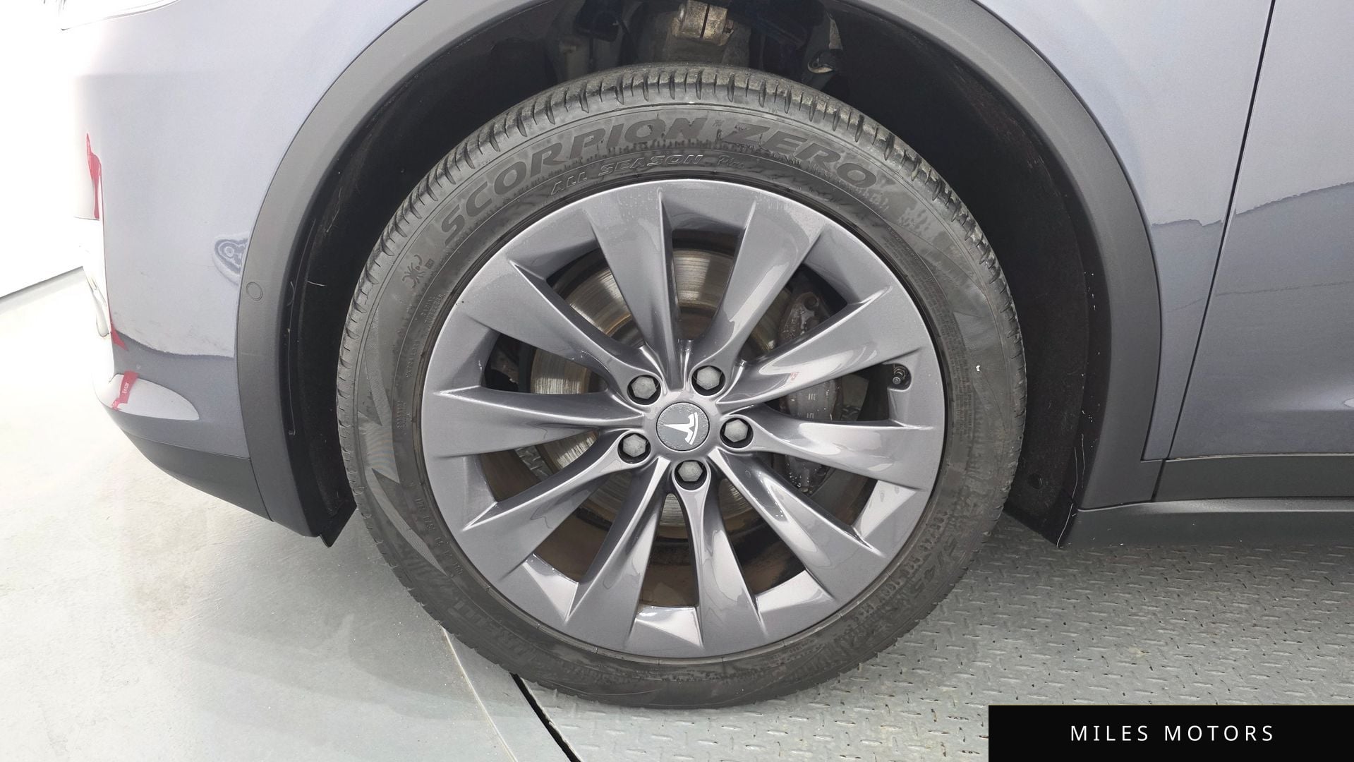 Tesla Model X 2019 — миниатюра 5