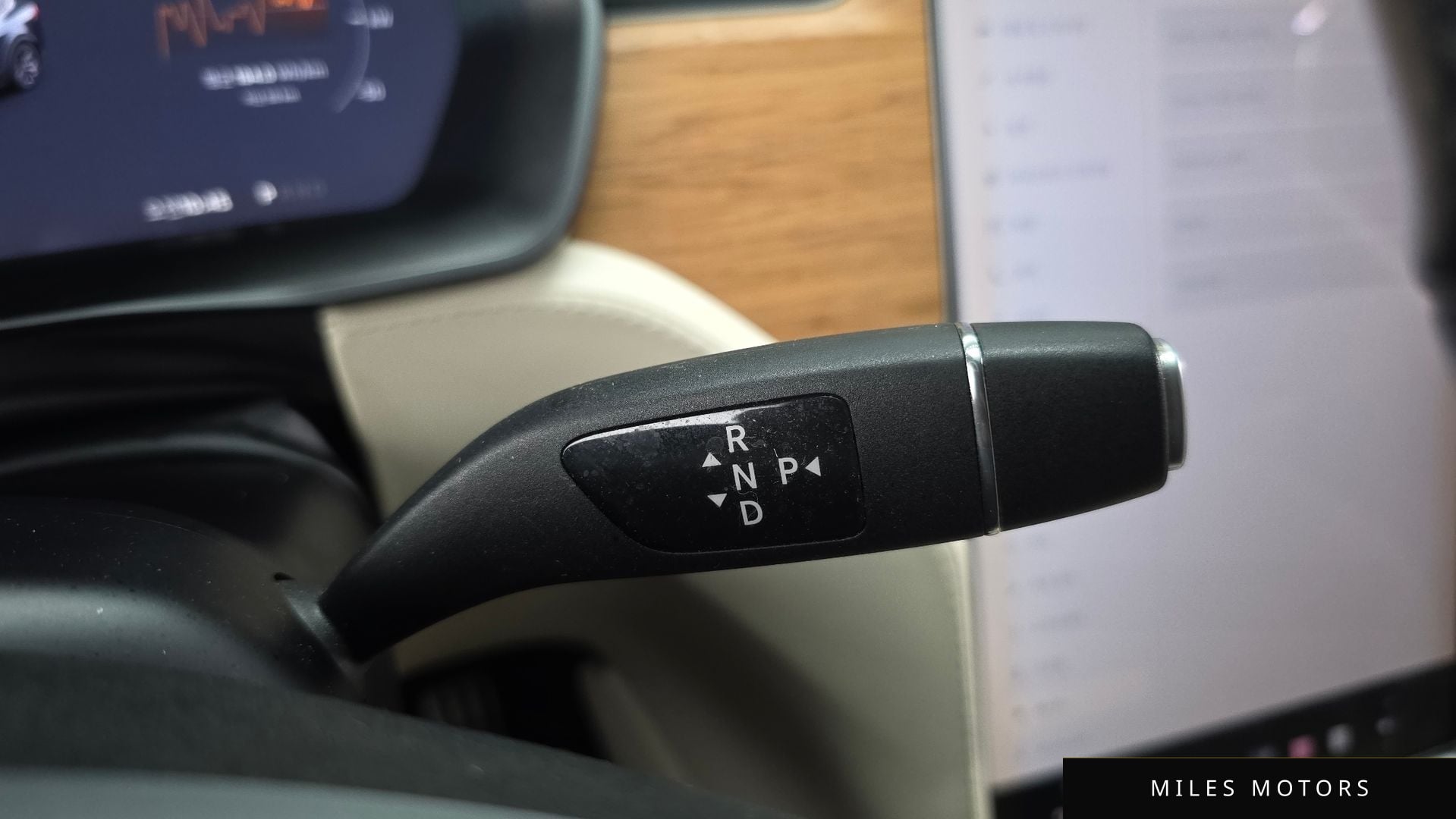 Tesla Model X 2019 — миниатюра 12