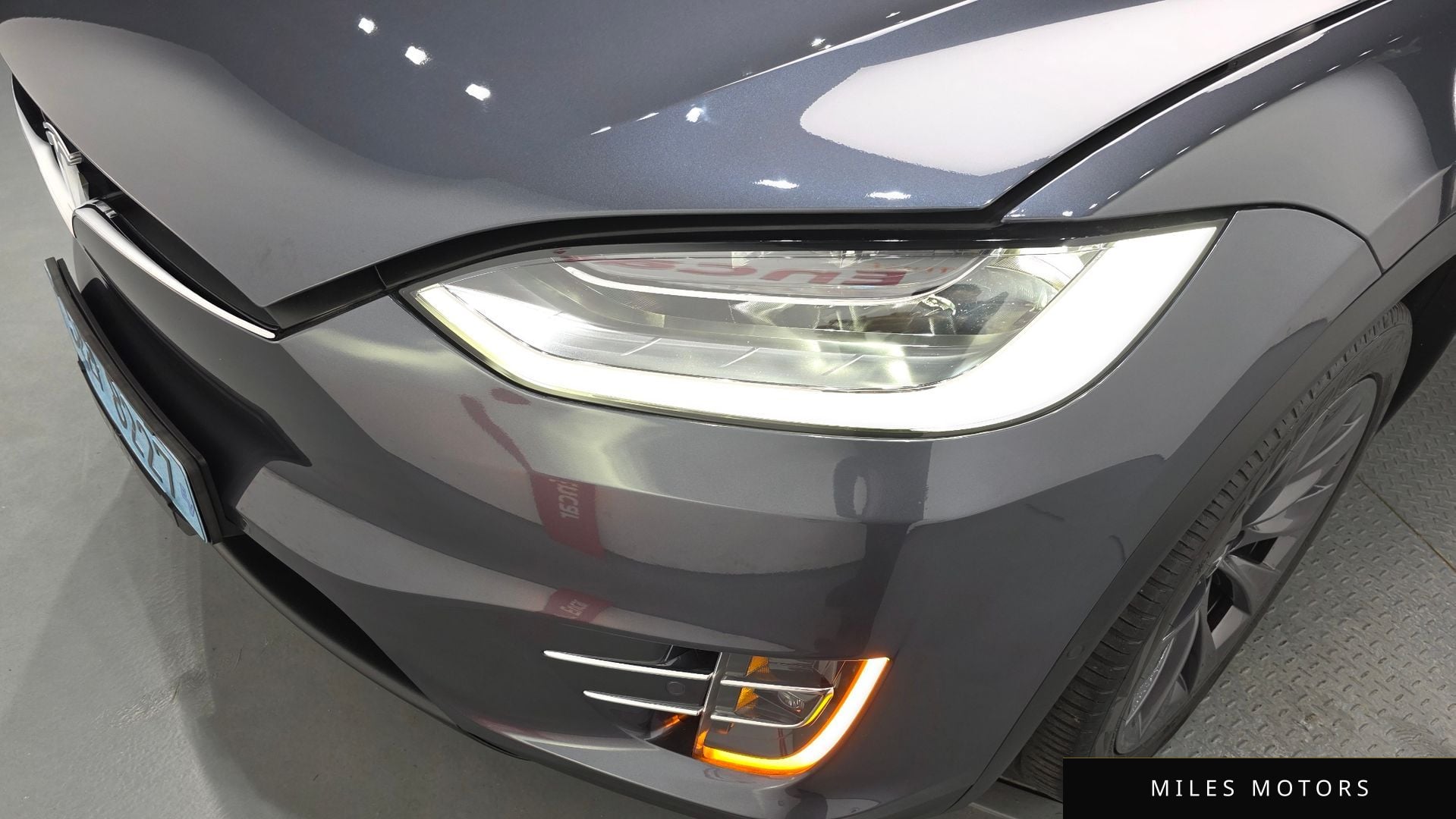 Tesla Model X 2019 — миниатюра 8