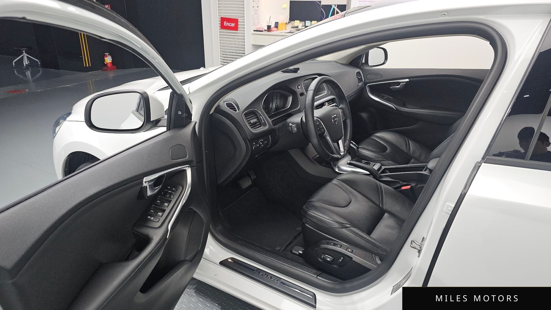 Volvo V40 2017 — миниатюра 10
