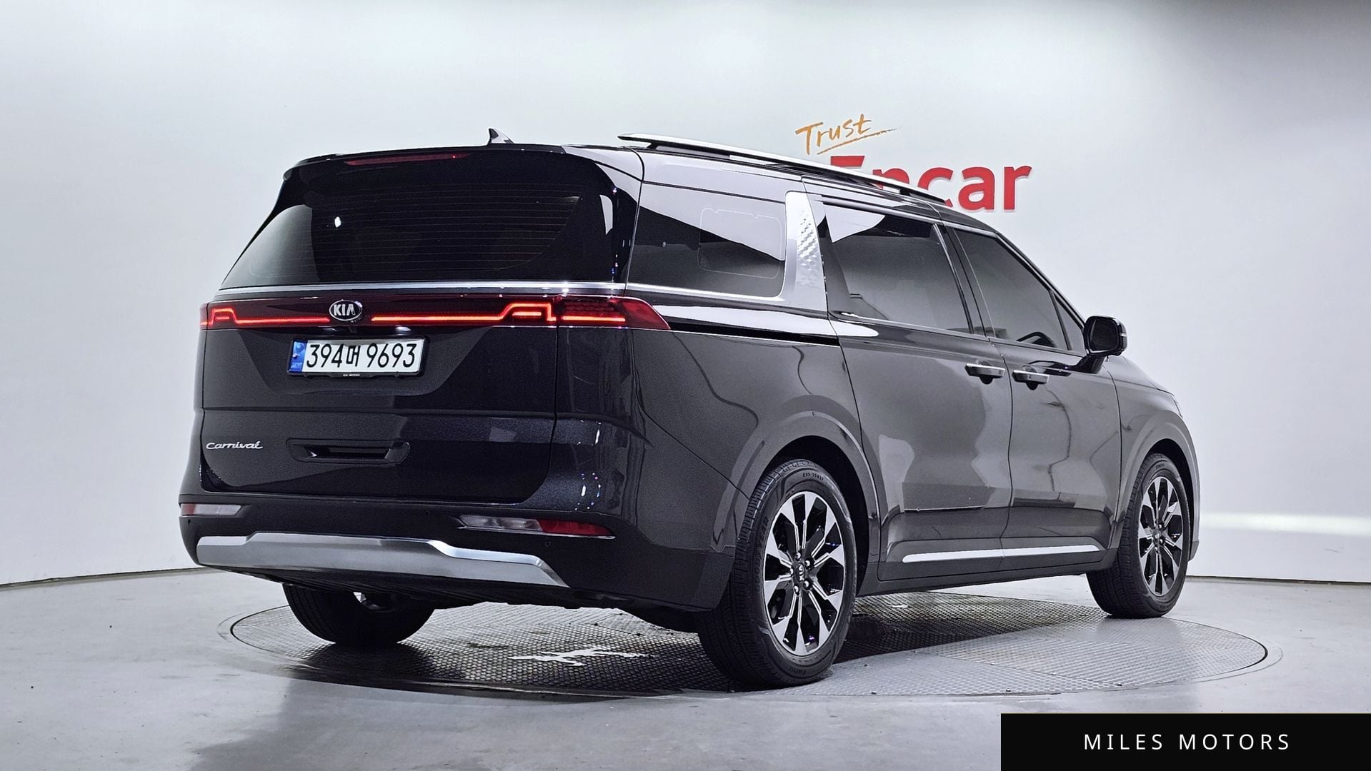 Kia Carnival 2021 — миниатюра 2