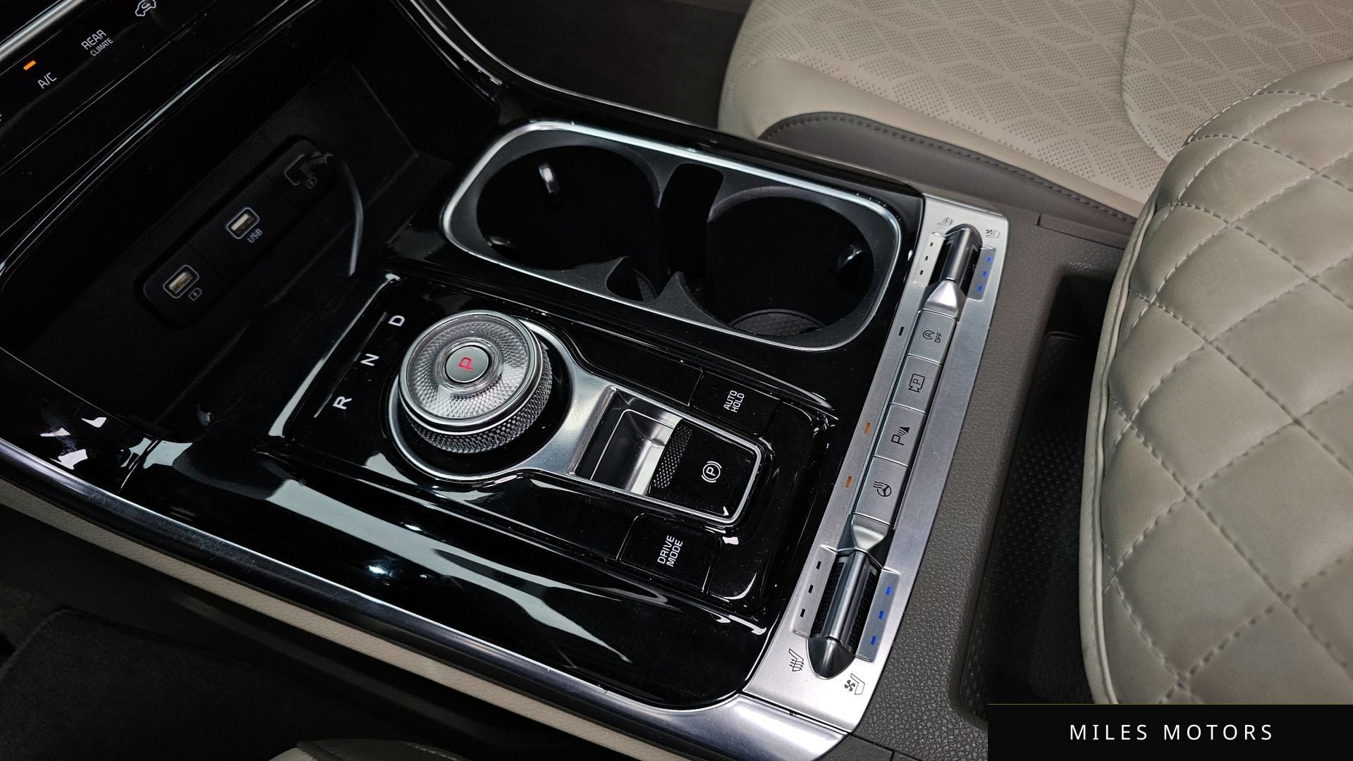 Kia Carnival 2021 — миниатюра 12