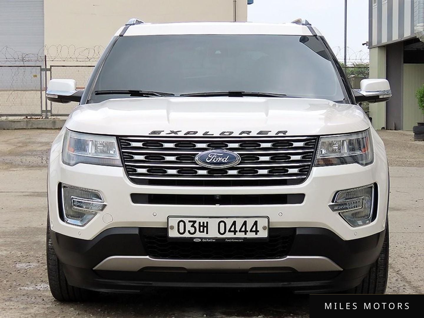 Ford Explorer 2016 — фото 1 из 12