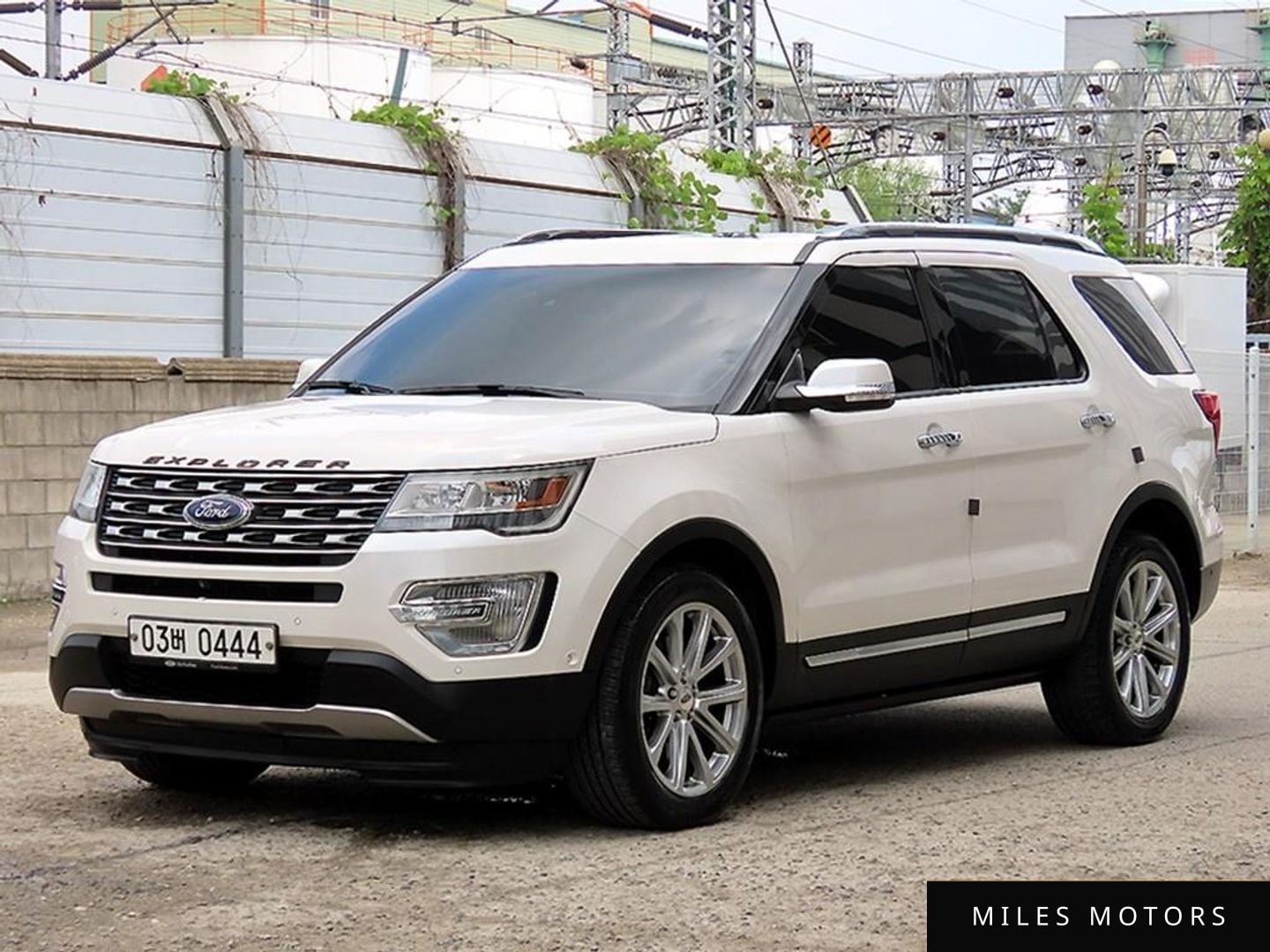 Ford Explorer 2016 — миниатюра 2