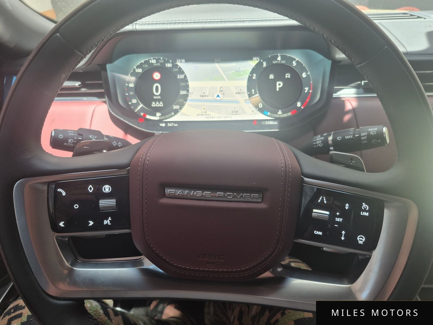 Land Rover Range Rover 2025 — миниатюра 10