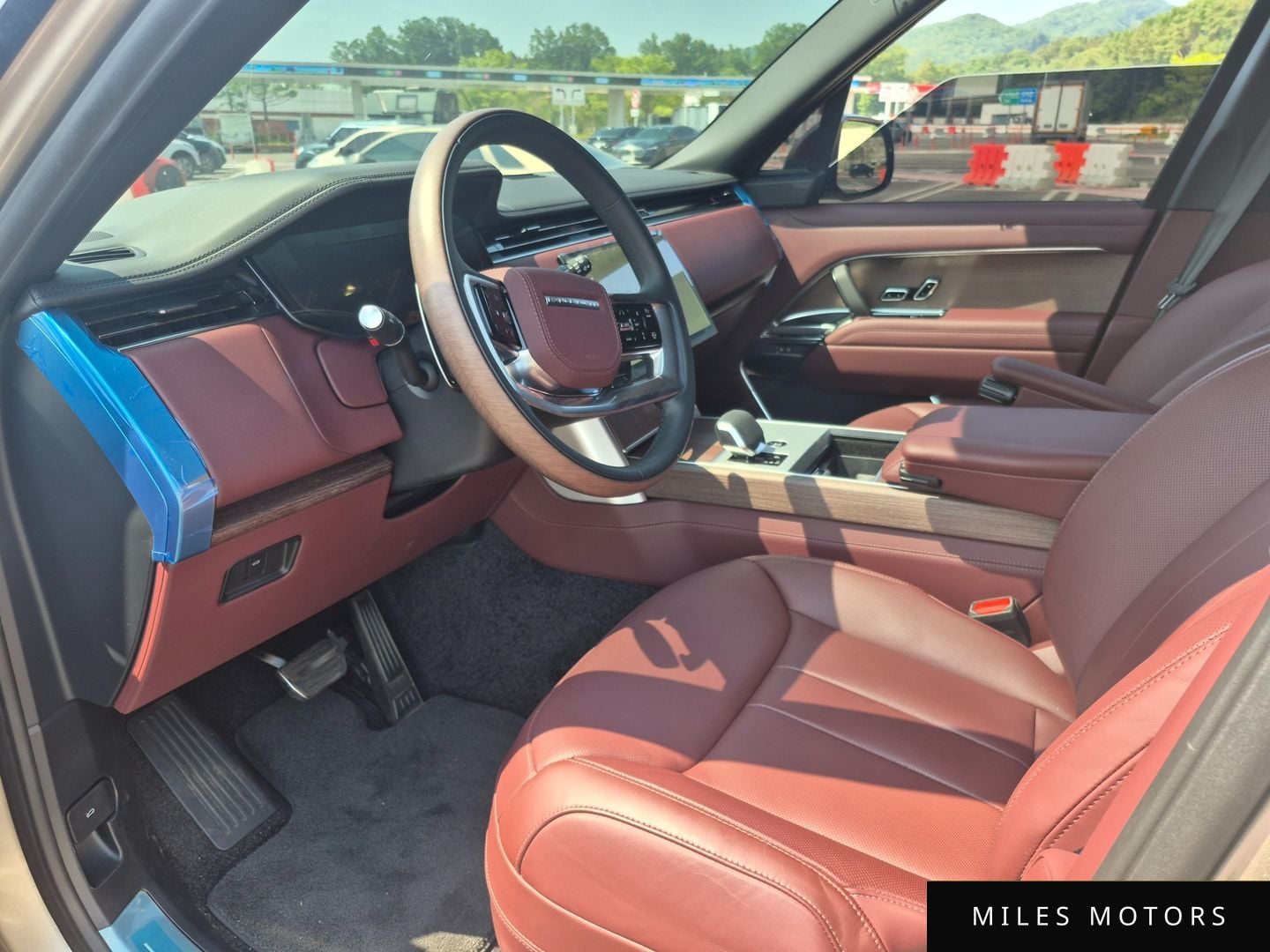 Land Rover Range Rover 2025 — миниатюра 12