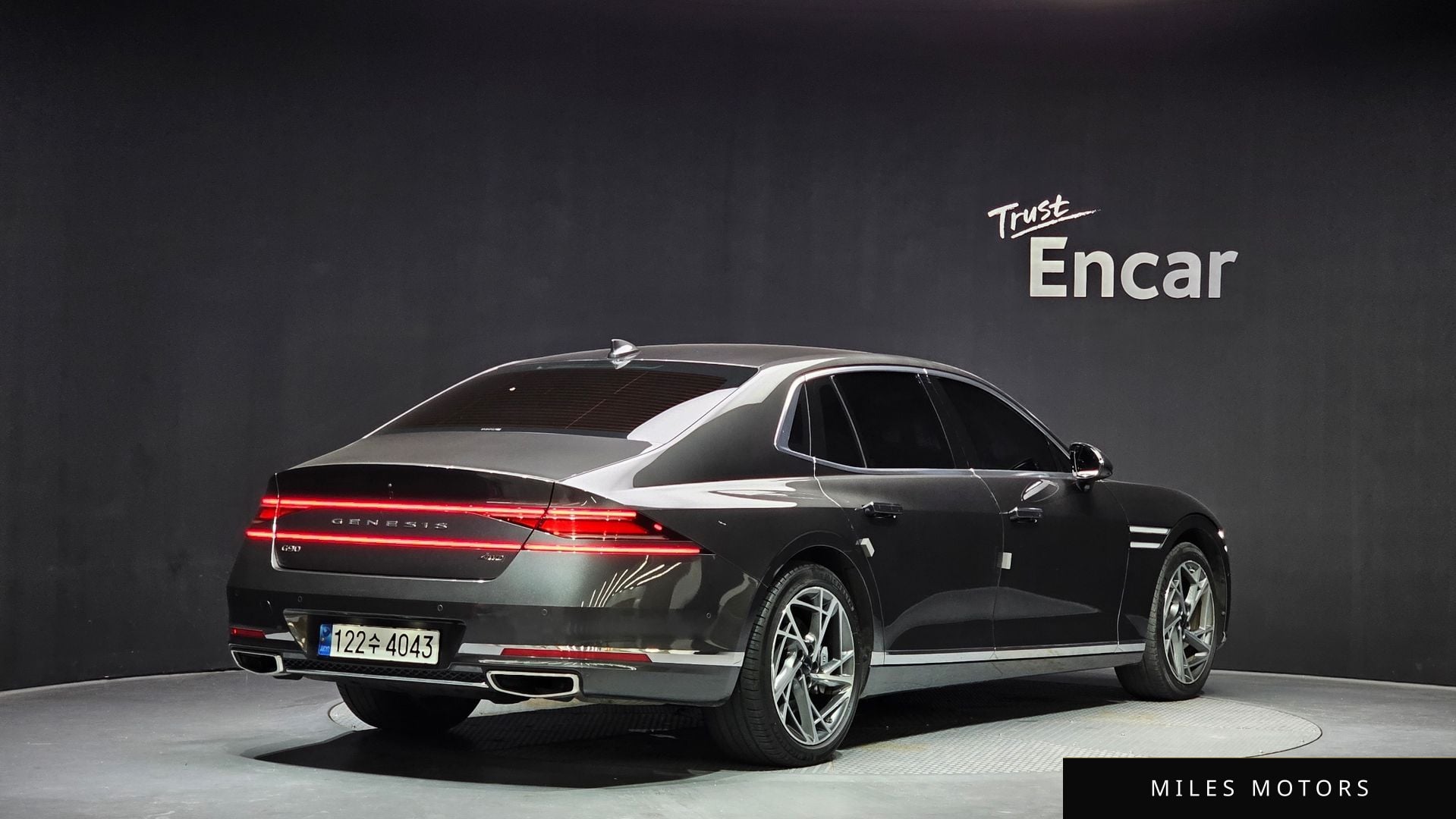 Genesis G90 (RS4) 2022 — миниатюра 2