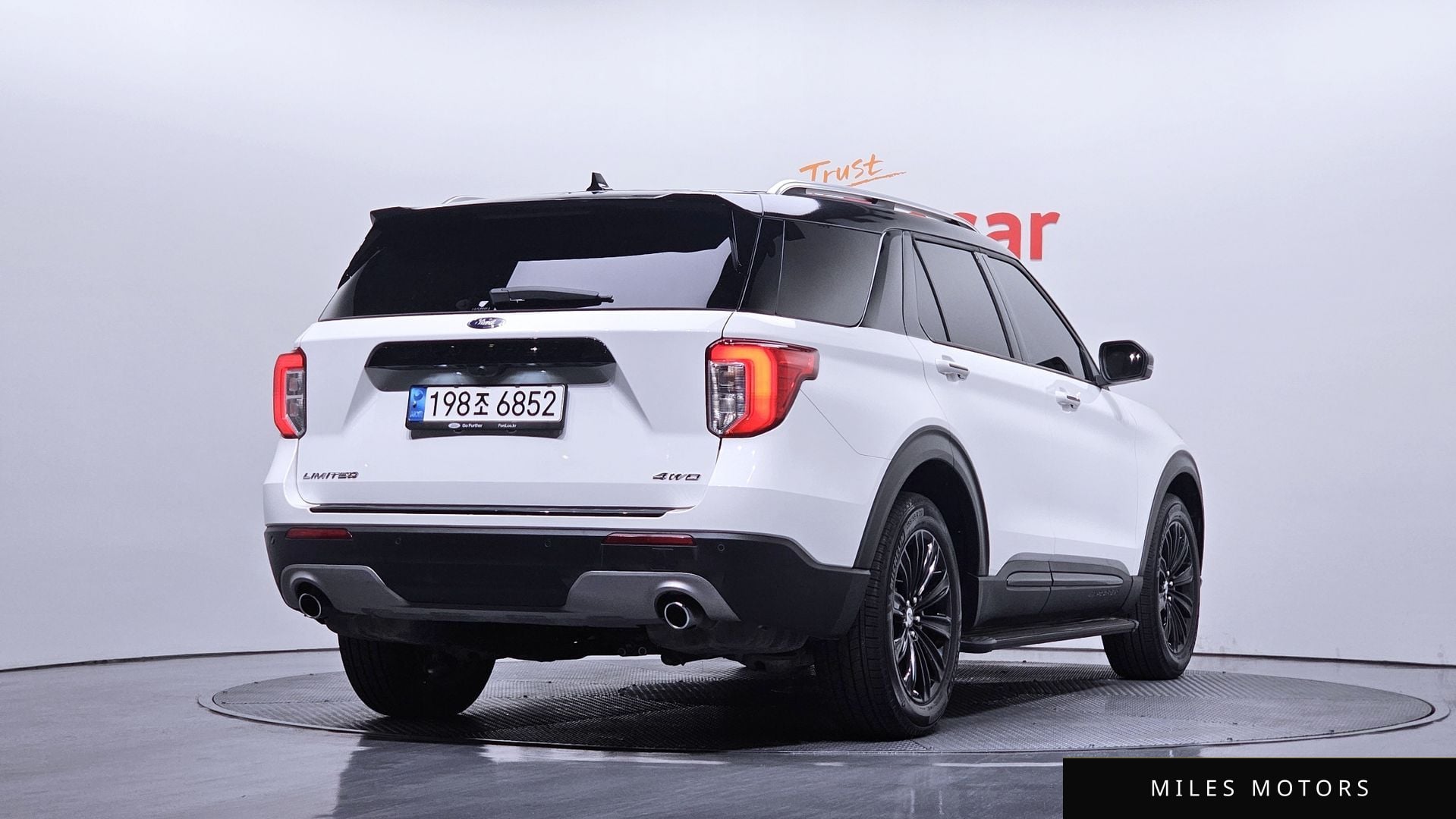 Ford Explorer 2022 — миниатюра 2