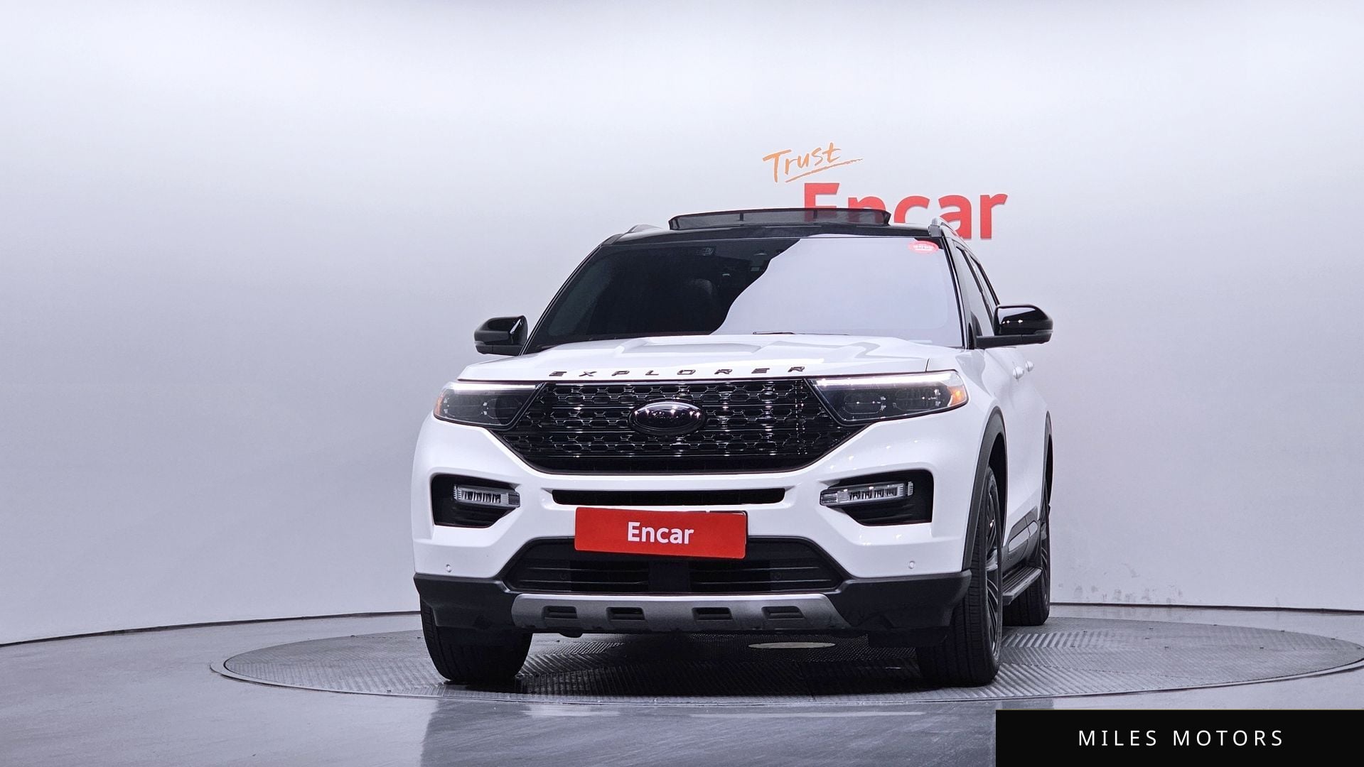Ford Explorer 2022 — миниатюра 3