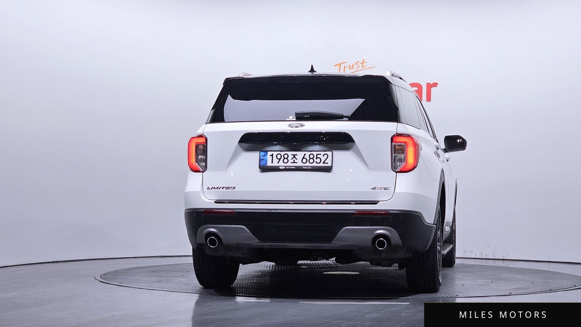Ford Explorer 2022 — миниатюра 4
