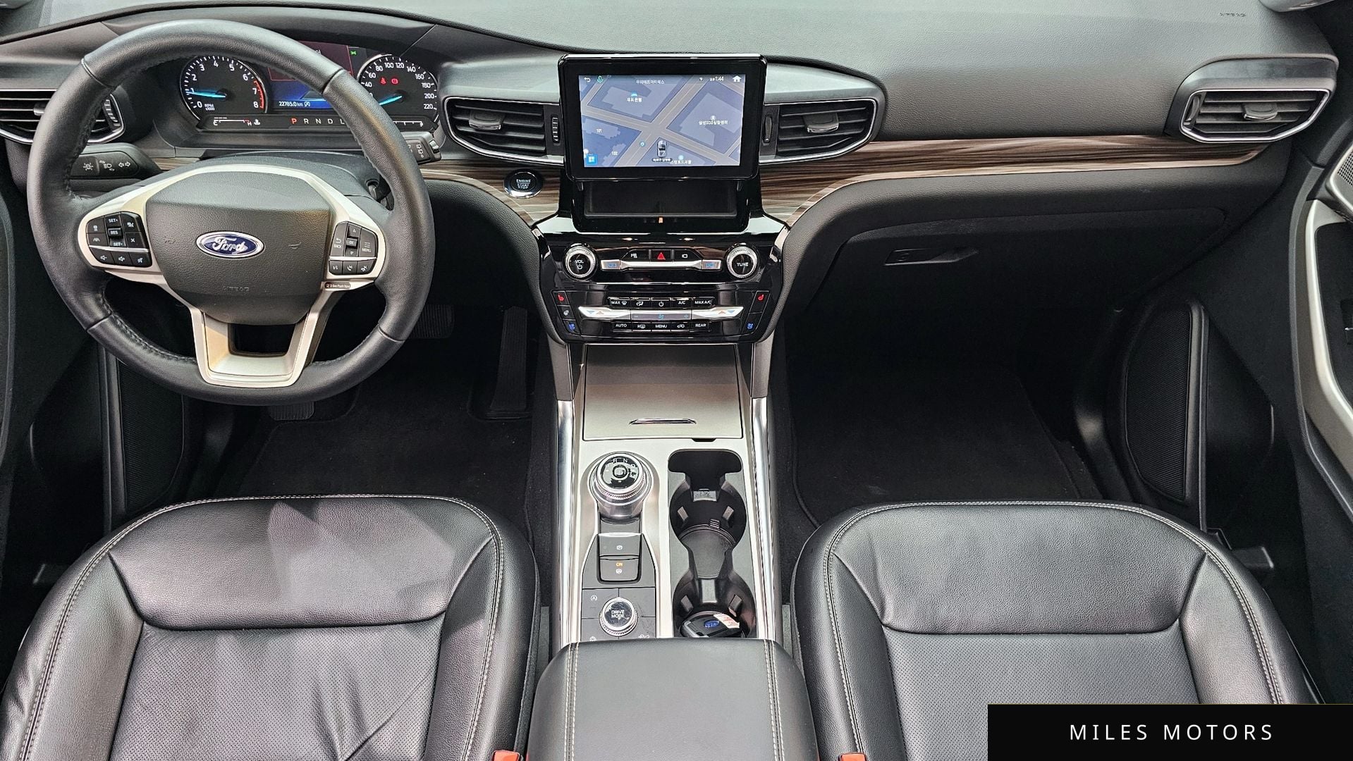 Ford Explorer 2022 — миниатюра 10