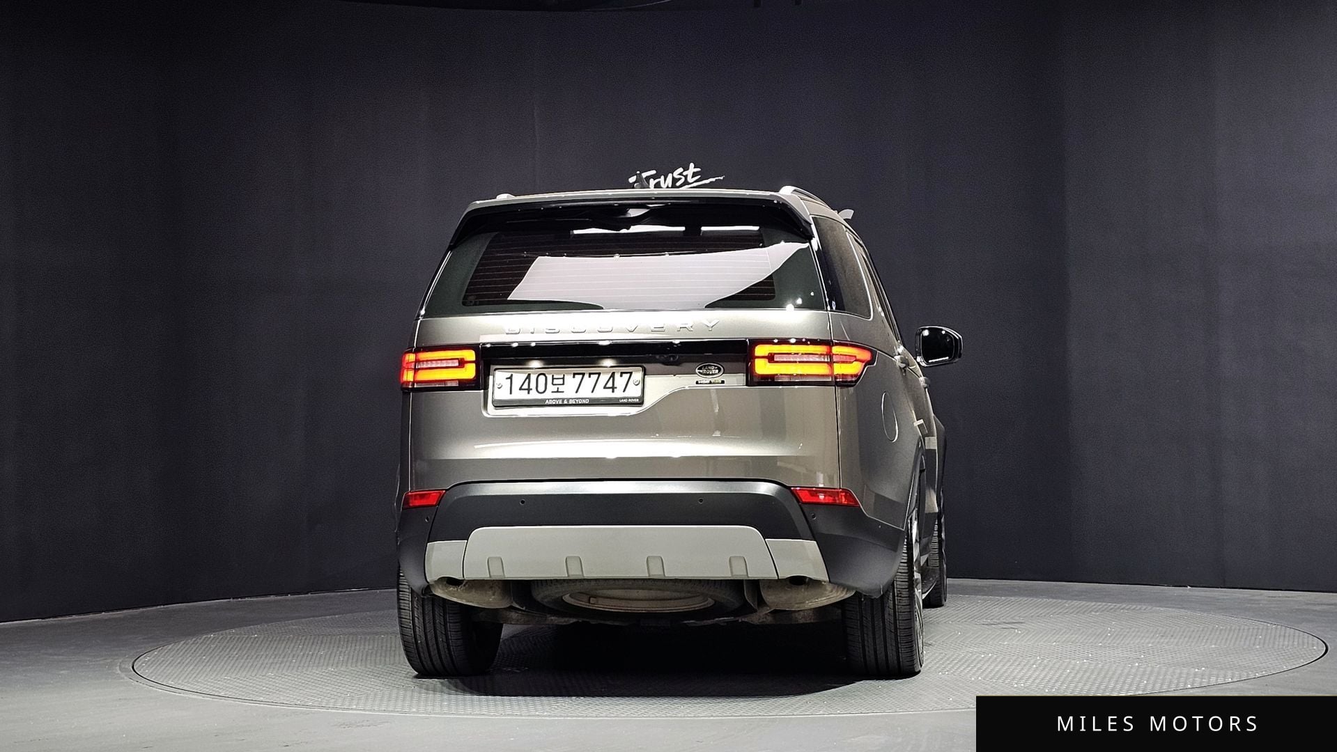 Land Rover Discovery 2017 — миниатюра 4