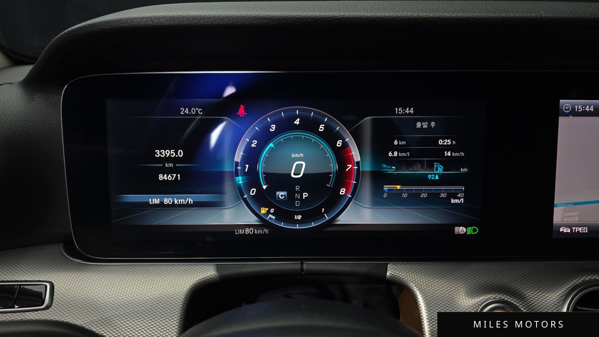 Mercedes-Benz E-Class W213 2018 — миниатюра 8