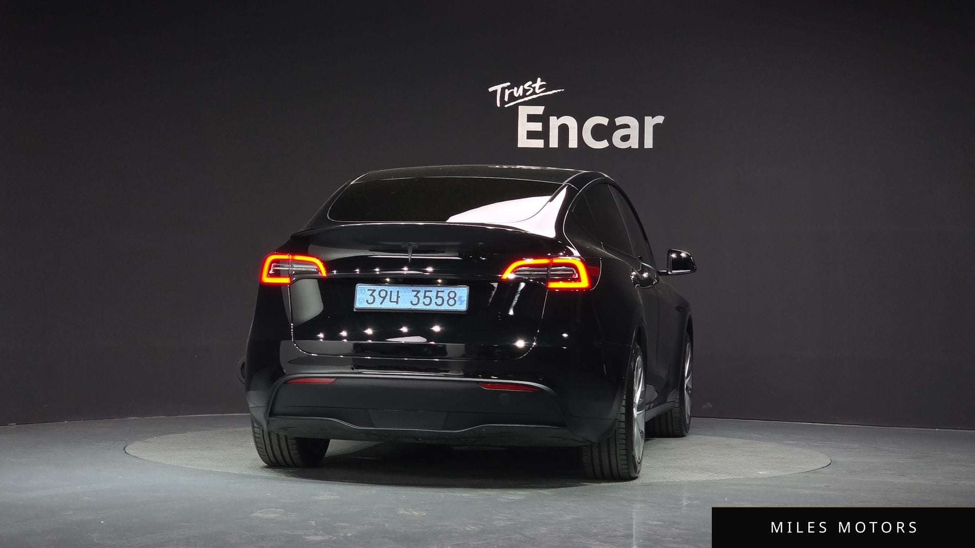 Tesla Model Y 2021 — миниатюра 4