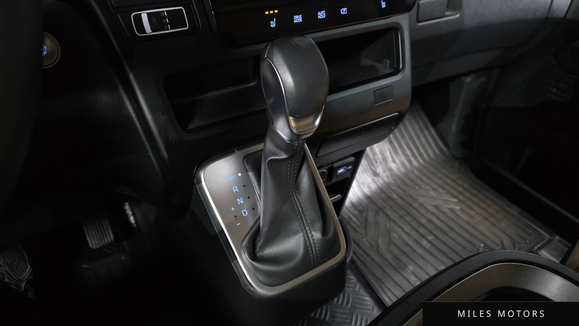 Hyundai Staria 2023 — миниатюра 12