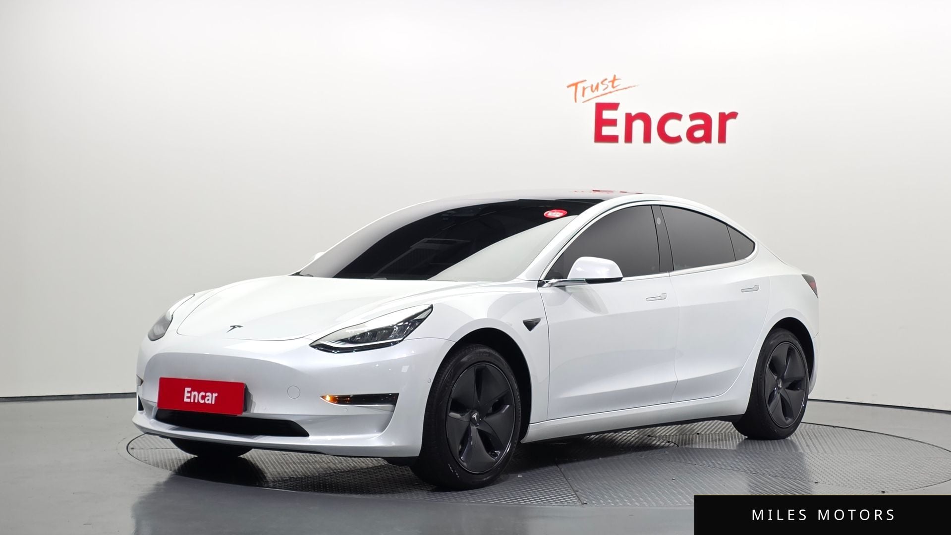 Tesla Model 3 2020 — фото 1 из 12